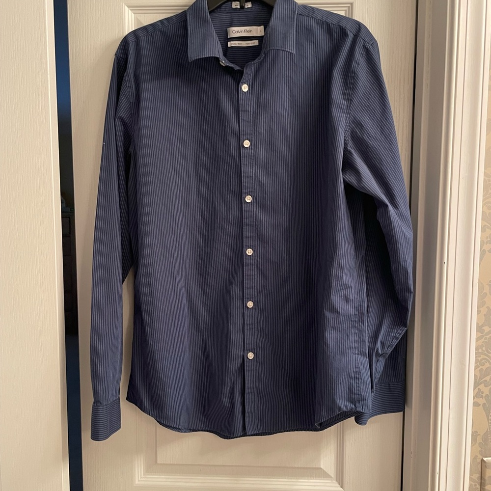 Calvin Klein Men's Navy Button Down Shirt 100% Cotton